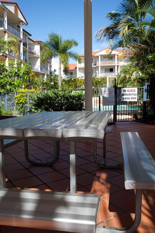 Blue Water Bay Villas Gold Coast Kültér fotó