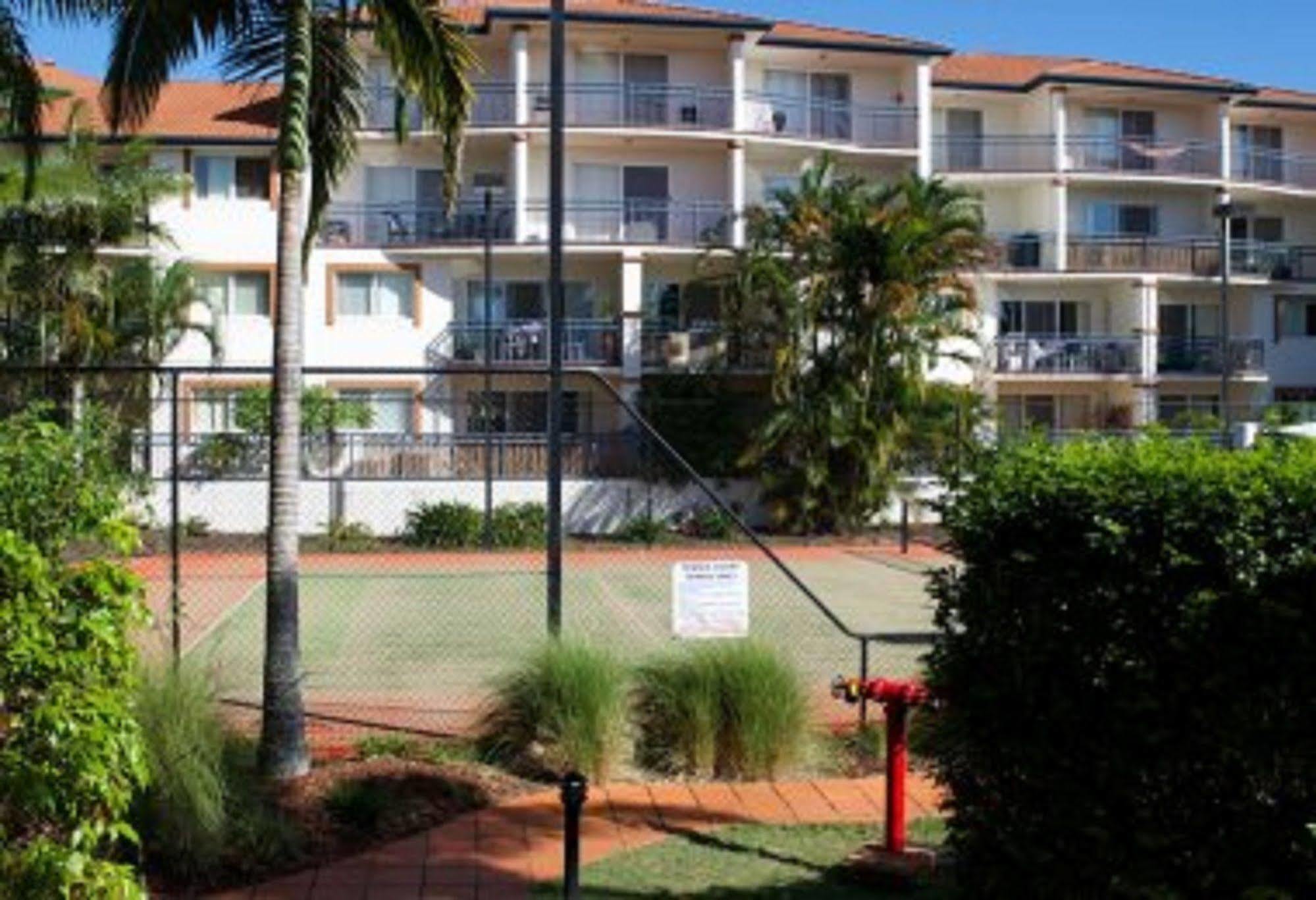 Blue Water Bay Villas Gold Coast Kültér fotó