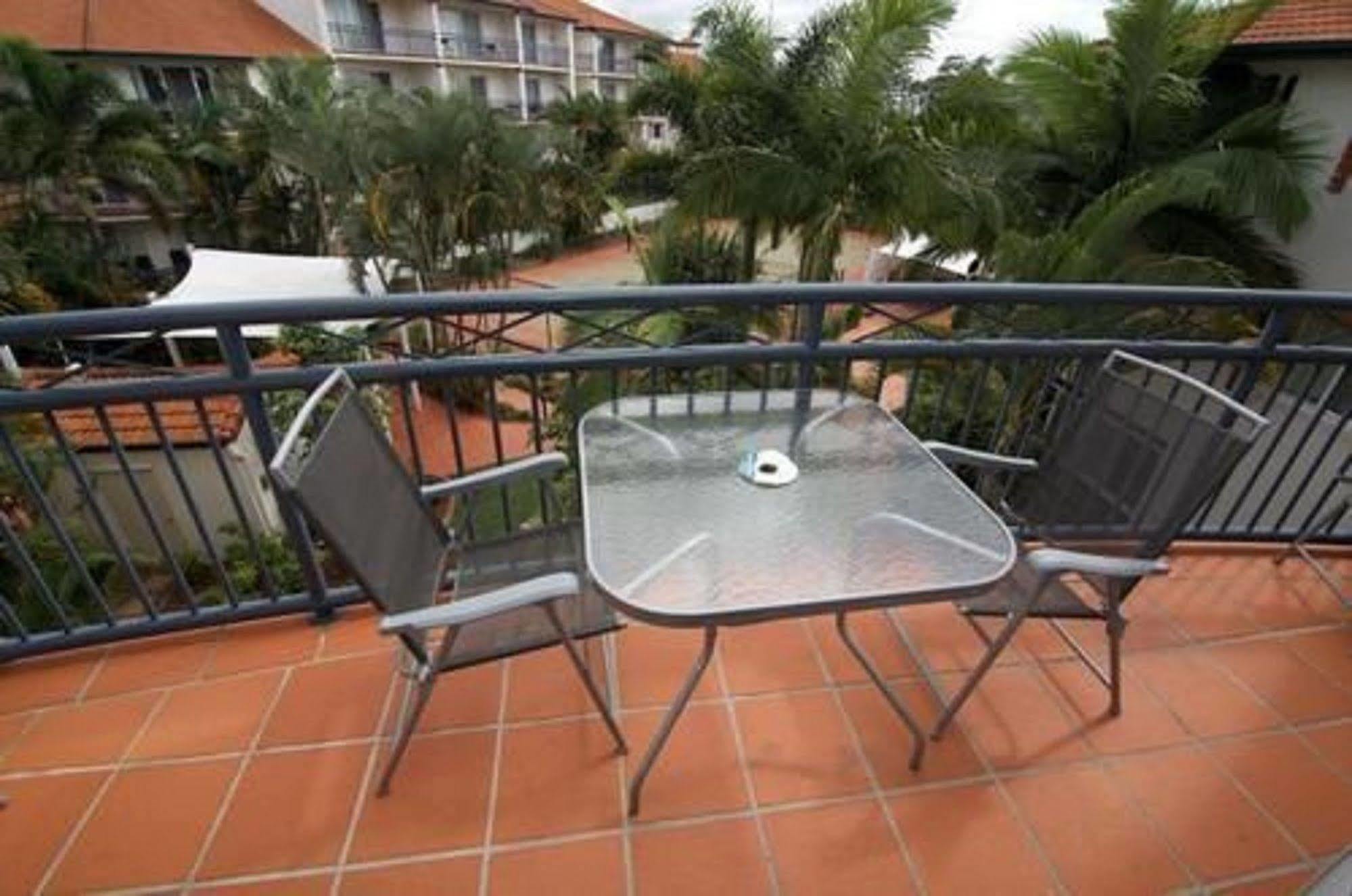 Blue Water Bay Villas Gold Coast Kültér fotó