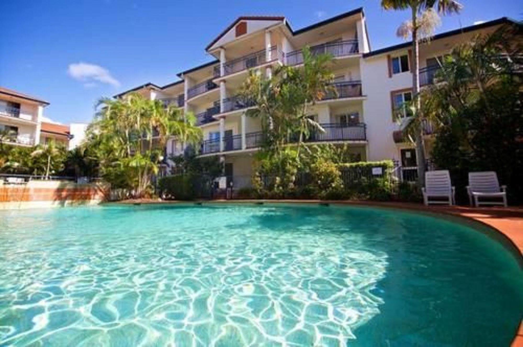 Blue Water Bay Villas Gold Coast Kültér fotó